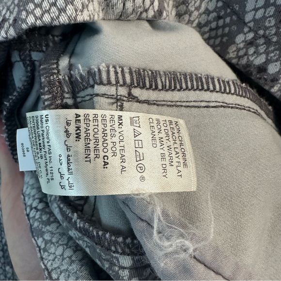 White House Black Market Snakeskin Print Moto Jacket Women’s Size 2 - Picture 9 of 11